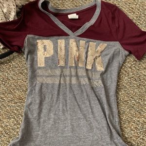 pink T shirt